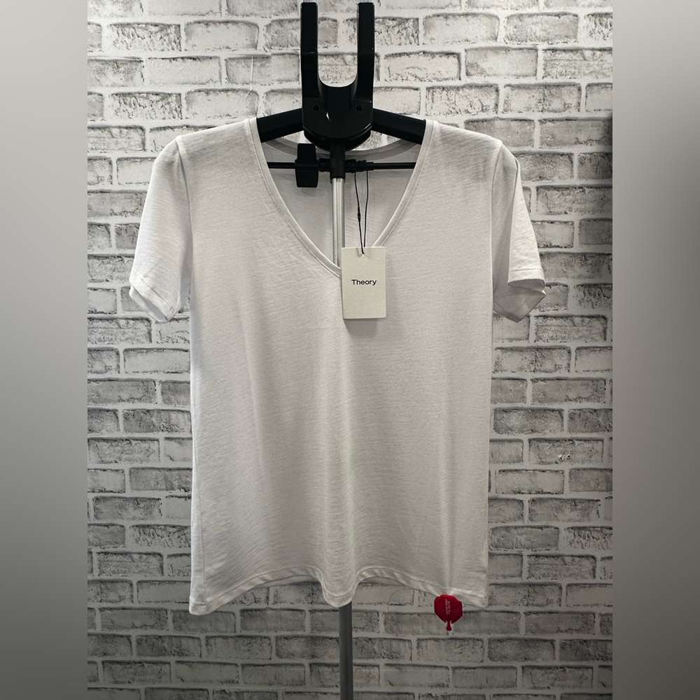 Theory Dayne Atmos Light V-Neck Short Sleeve White T-Shirt